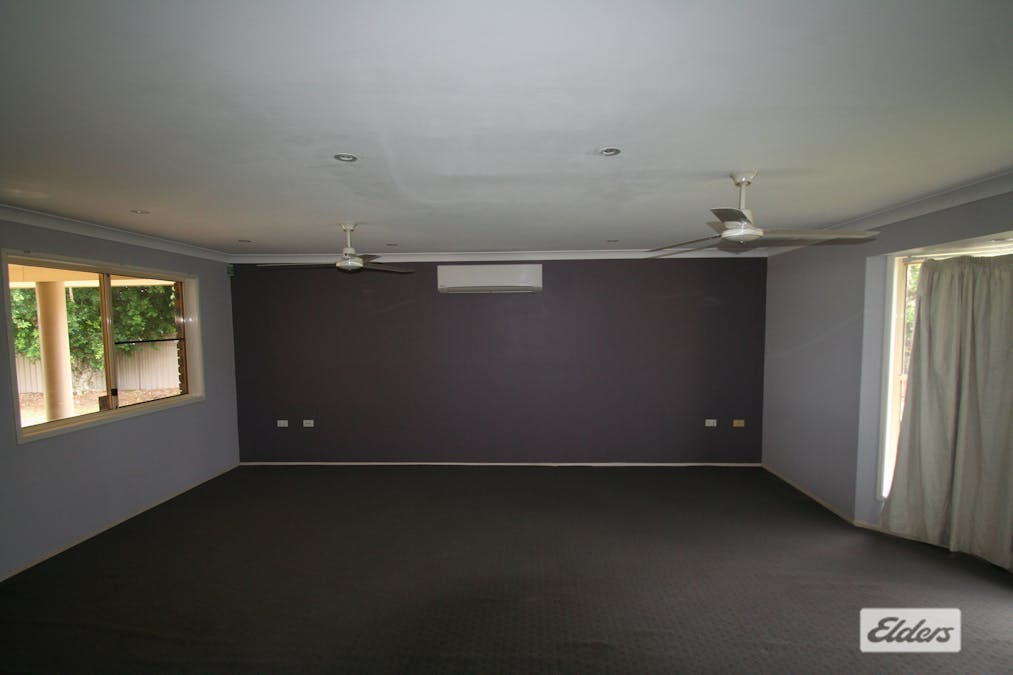 2 Jeppesen Drive, Emerald, QLD, 4720 - Image 2