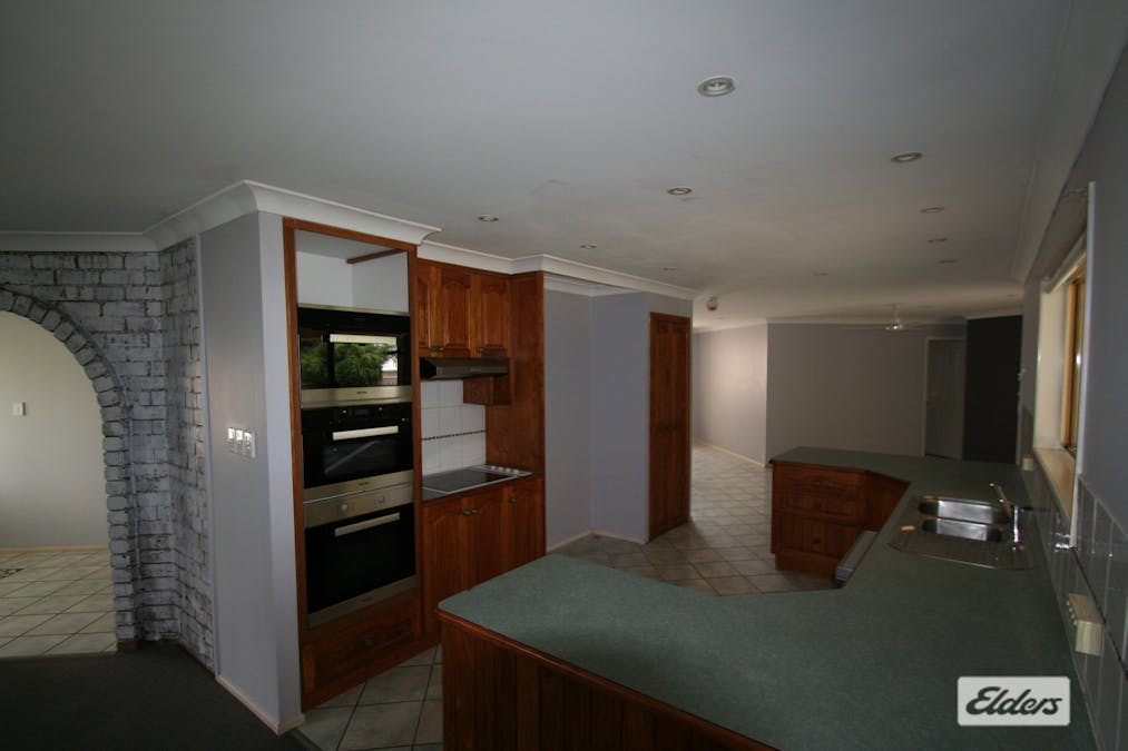 2 Jeppesen Drive, Emerald, QLD, 4720 - Image 5