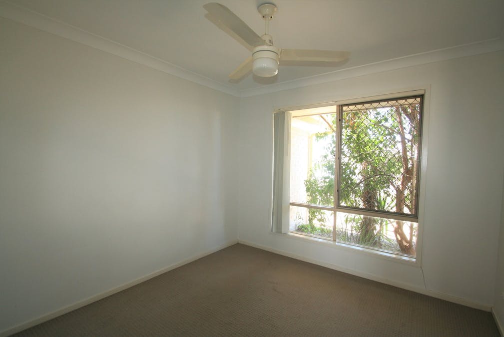 10 Lakeside Drive, Emerald, QLD, 4720 - Image 6