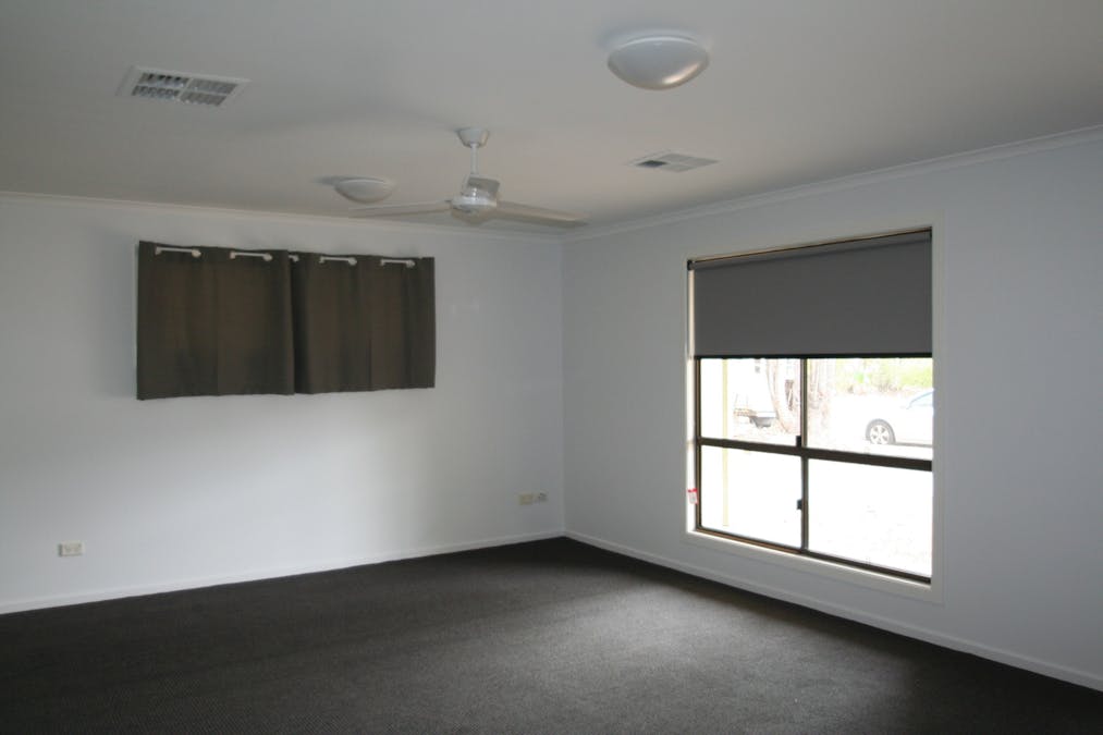 5 Gene Street, Emerald, QLD, 4720 - Image 4