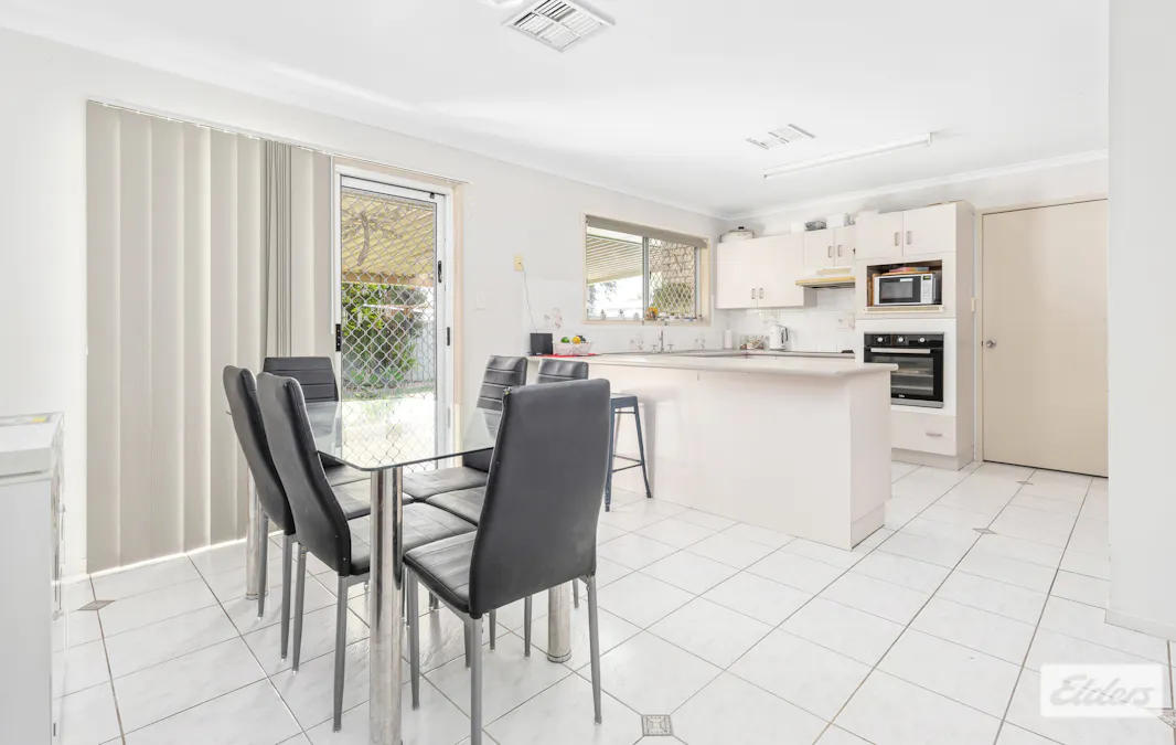 6 Edmonston Drive, Emerald, QLD, 4720 - Image 3