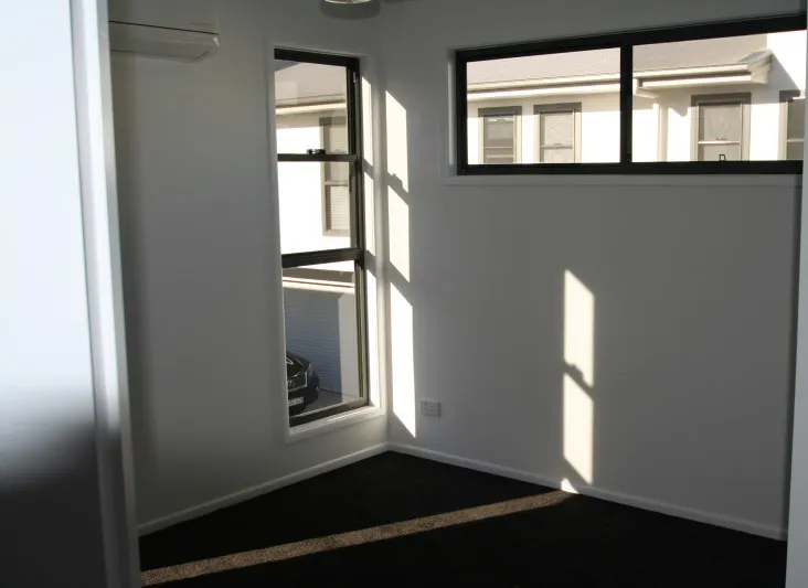 15/9 Cypress Street, Emerald, QLD, 4720 - Image 2