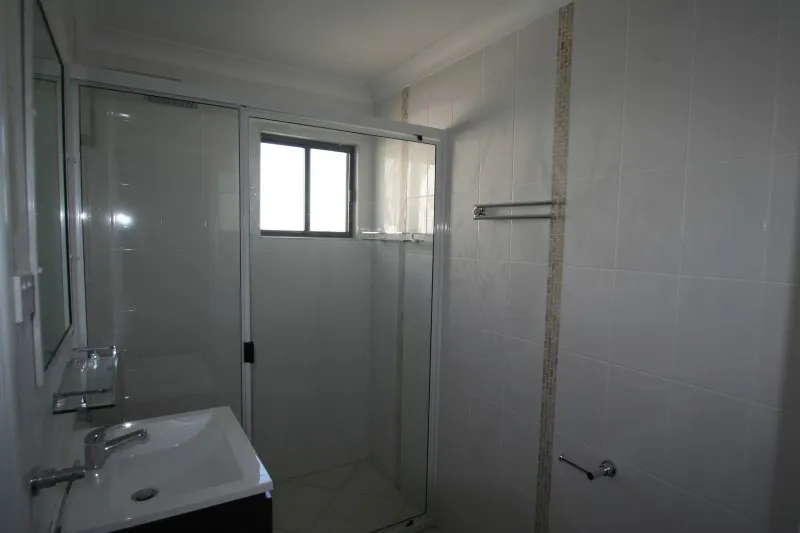 15/9 Cypress Street, Emerald, QLD, 4720 - Image 3