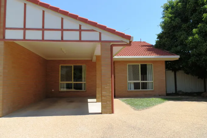 2/24 Statesman Drive, Emerald, QLD, 4720 - Image 1