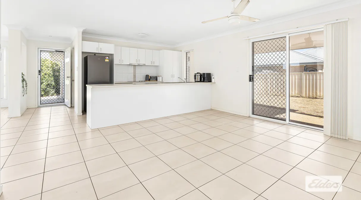 14 Scenic Drive, Emerald, QLD, 4720 - Image 5