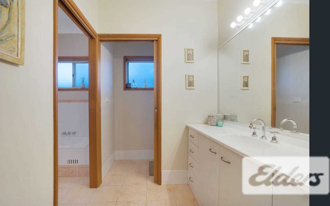 8 Roberts Circuit, Lambton, NSW, 2299 - Image 11