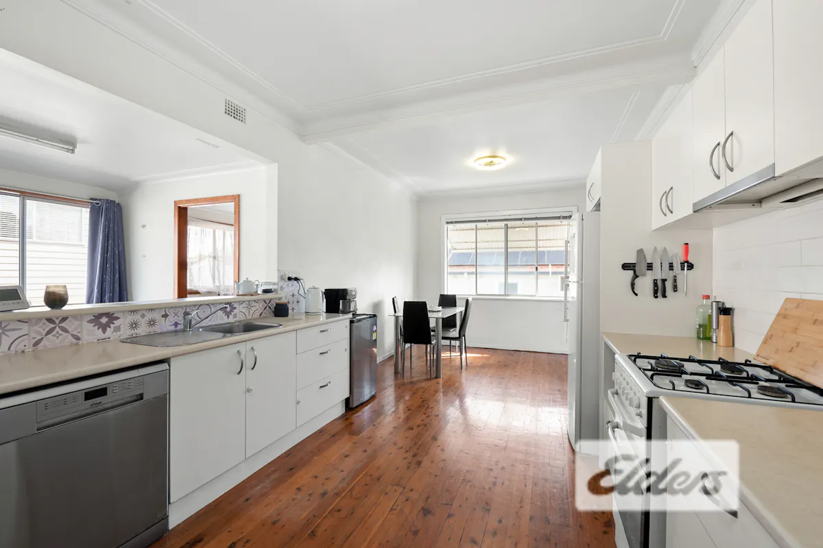27 Mary Street — photo 2 of 8