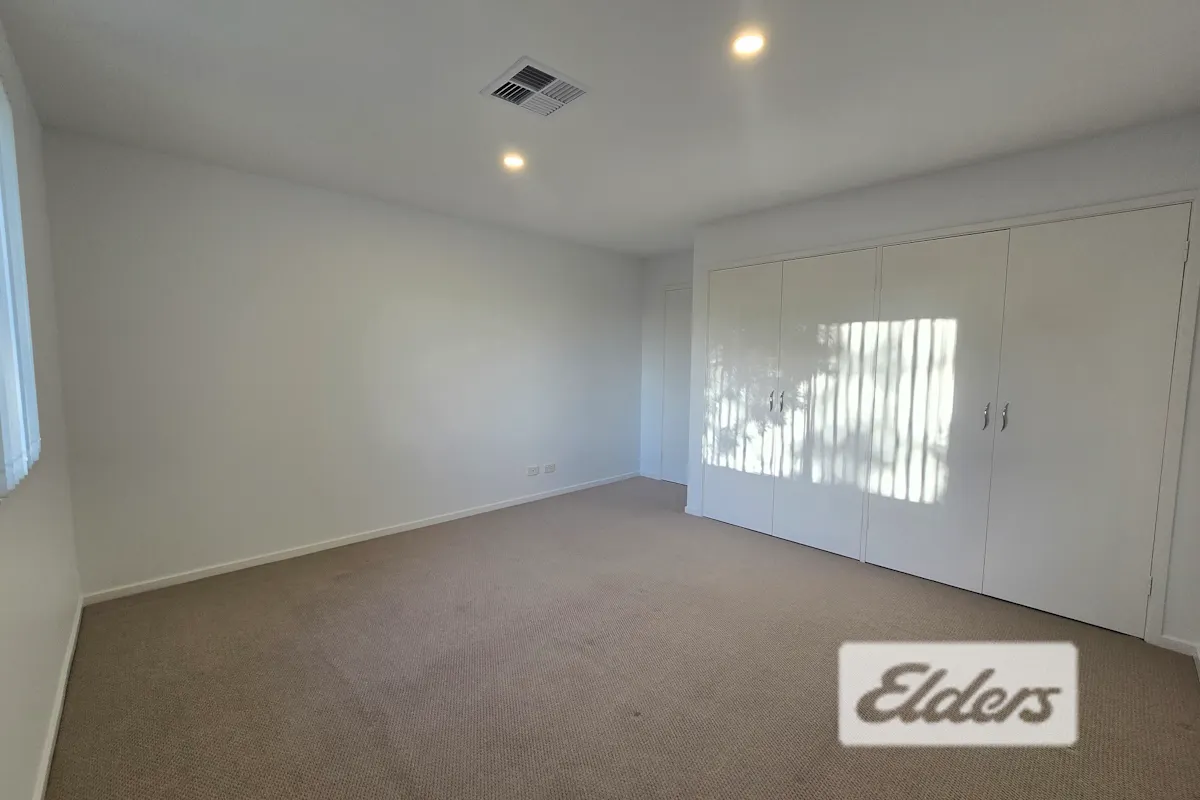 1/15 Emerald Street — photo 10 of 14