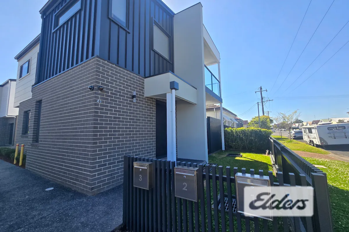 1/41 Brett Street — photo 2 of 14