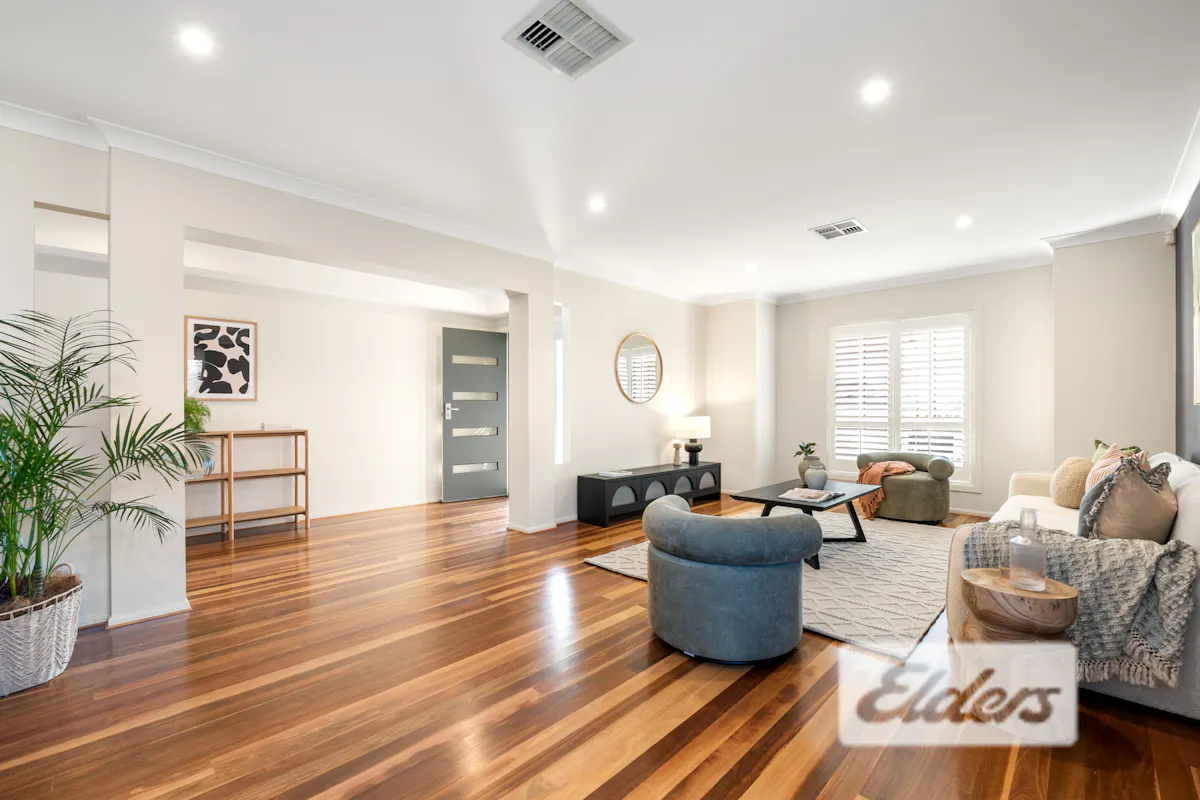 20 Whipbird Street — photo 4 of 15