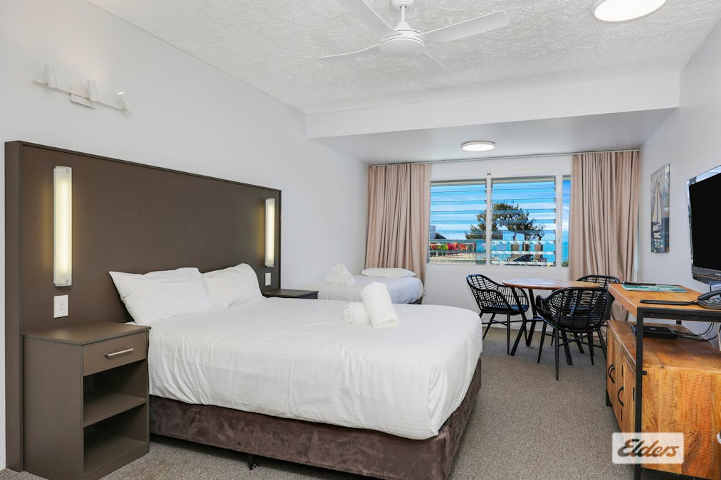 11/34-48 Vin E Jones Memorial Drive, Rosslyn, QLD, 4703 - Image 2