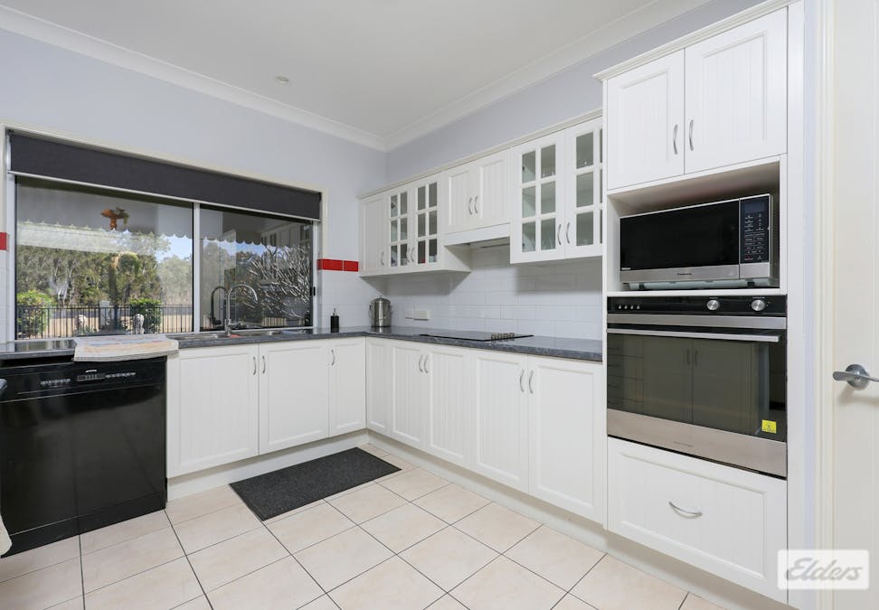 7 Stirling Drive, Rockyview, QLD, 4701 - Image 10