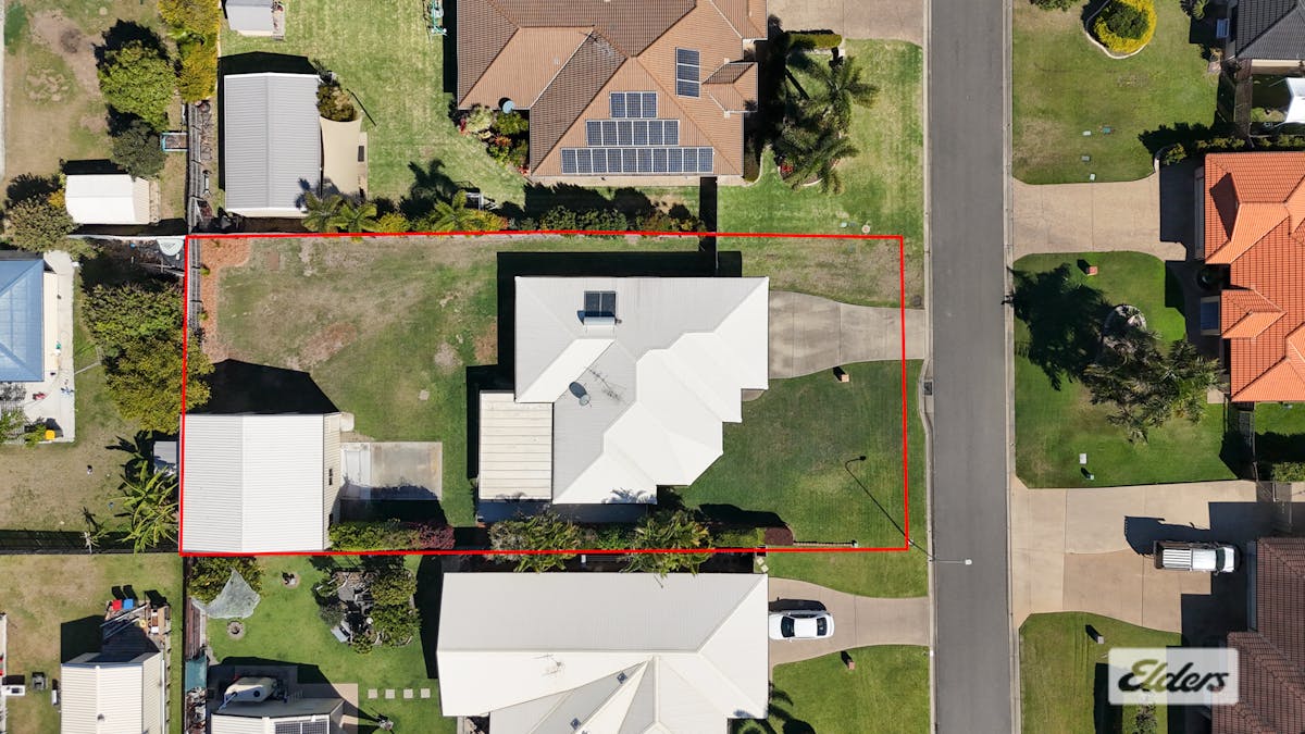 16 Cypress Avenue, Norman Gardens, QLD, 4701 - Image 5