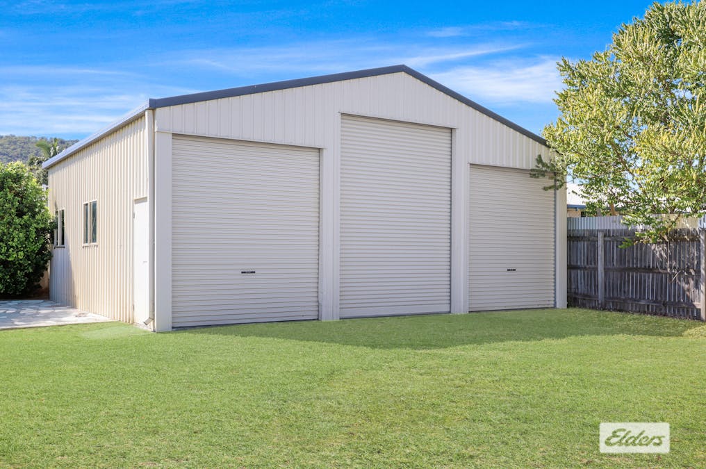 16 Cypress Avenue, Norman Gardens, QLD, 4701 - Image 2