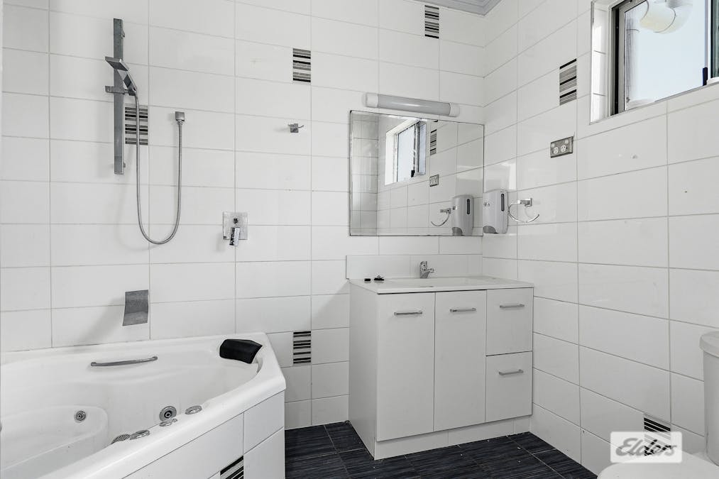 86 Glenmore Road East, Park Avenue, QLD, 4701 - Image 24