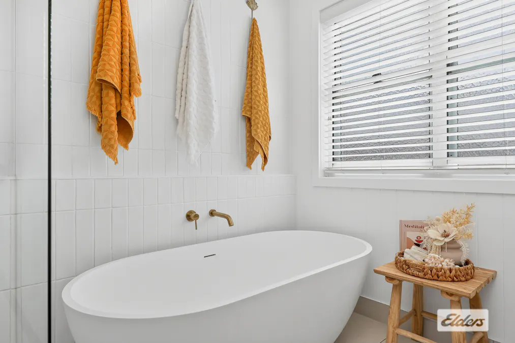 100 Bottlebrush Drive, Lammermoor, QLD, 4703 - Image 32