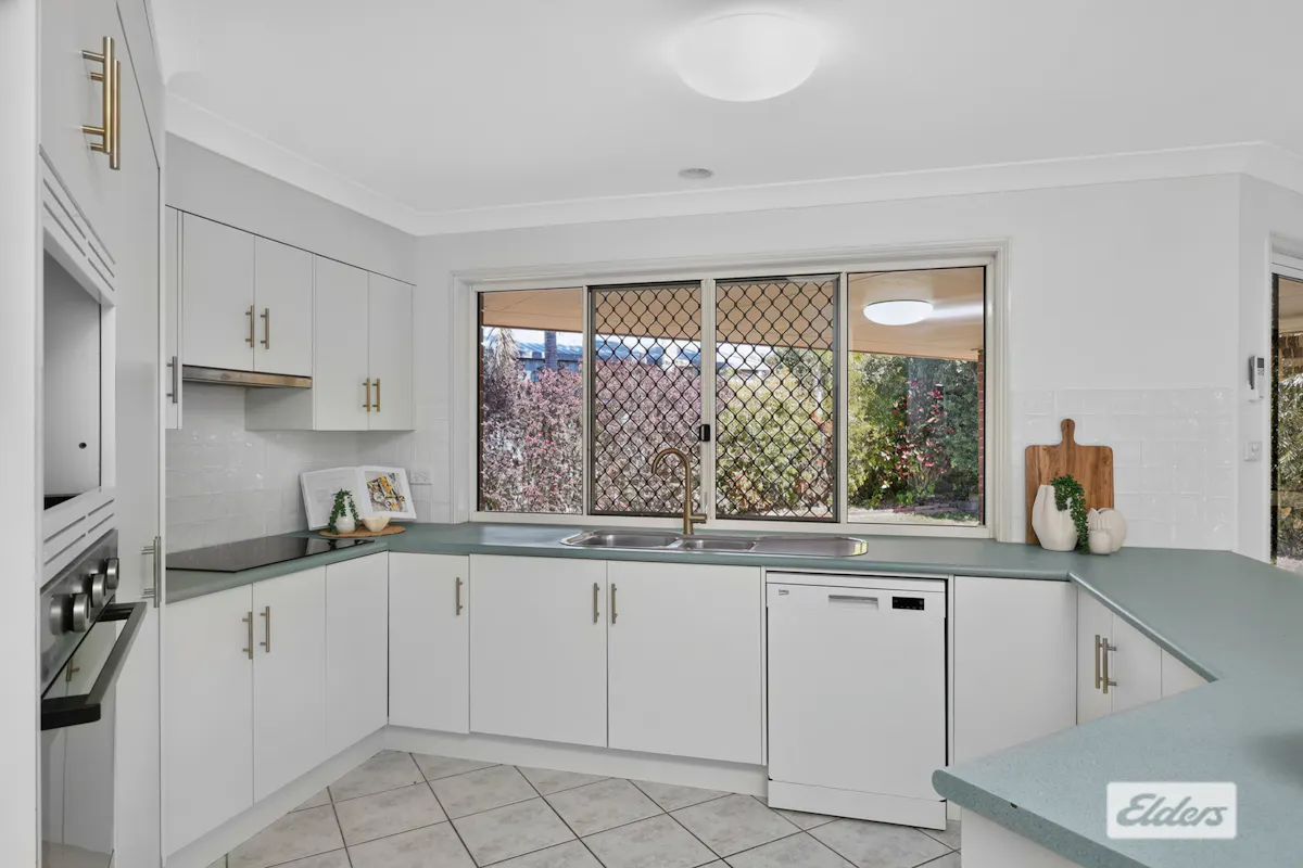 12 Yearsley Grove — photo 9 of 30