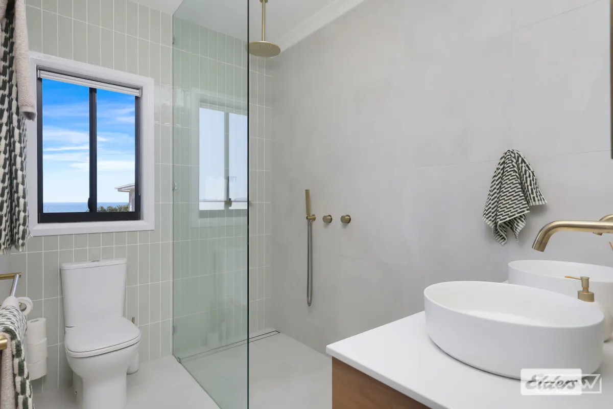 4 Buccaneer Avenue — photo 11 of 15