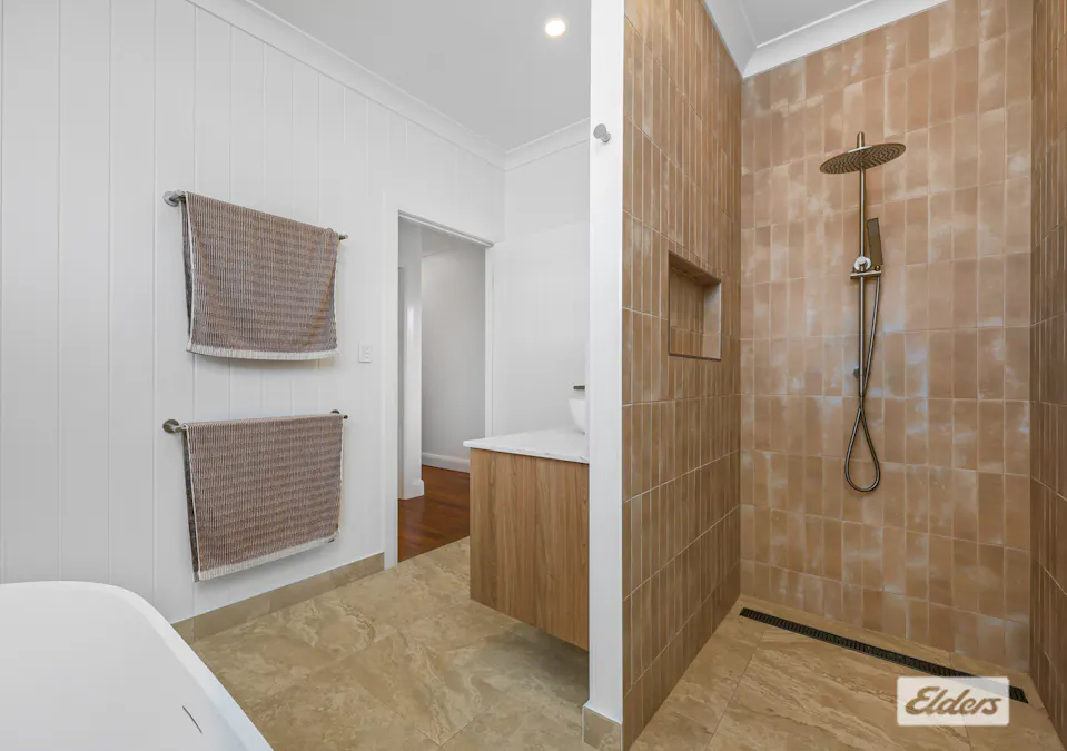 10 Kempsea Avenue, Rosslyn, QLD, 4703 - Image 22
