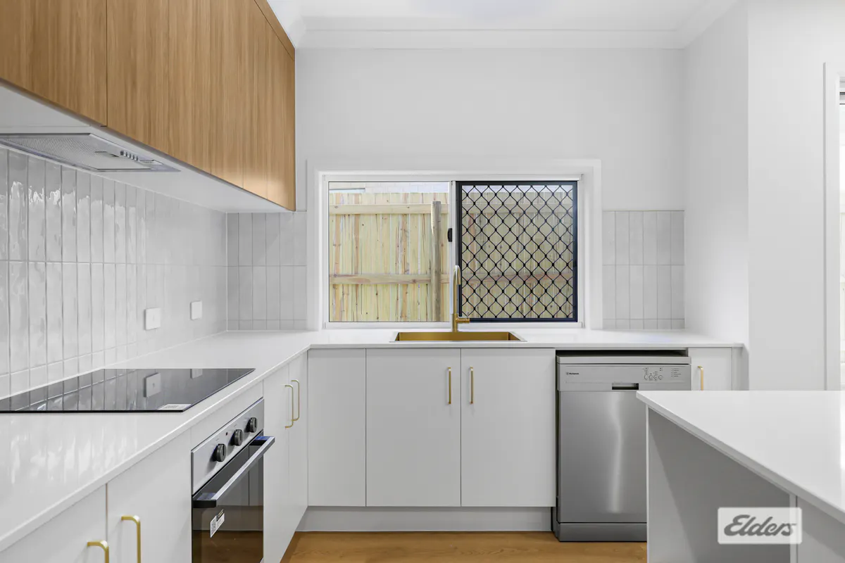 1 & 2/1 Sykes Place — photo 6 of 30