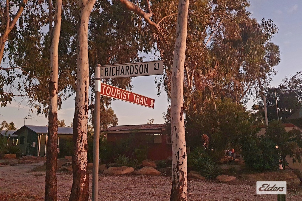 3 Richardson Road, Anakie Siding, QLD, 4702 - Image 2
