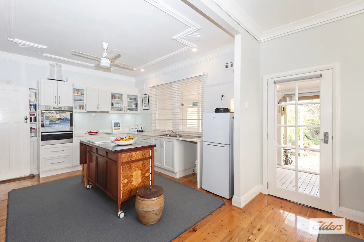 49 Evans Street — photo 4 of 30