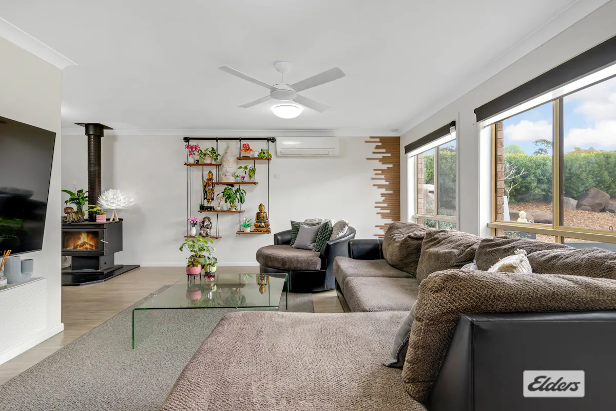 52 Thomas Mitchell Crescent — photo 7 of 30