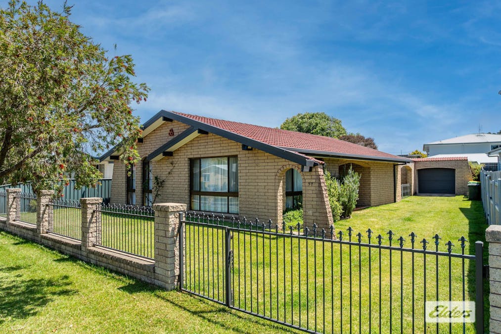 57 Ainslie Parade, Tomakin, NSW, 2537 - Image 1