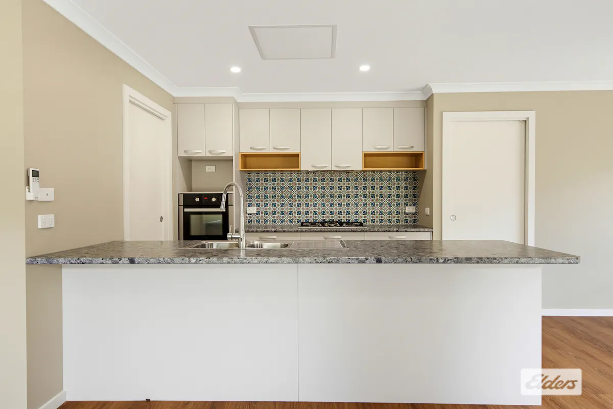 21 Freycinet Drive — photo 5 of 30