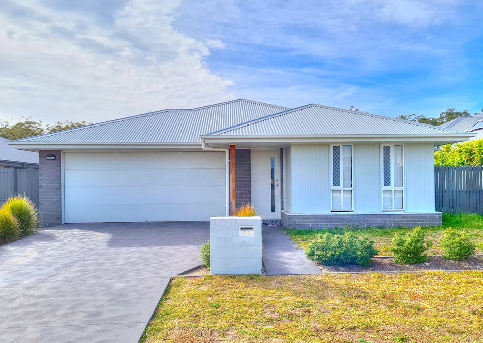 22 Apple Street, Fern Bay, NSW, 2295 - Image 1
