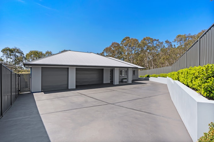11 Pearse Crescent, Bolwarra Heights, NSW, 2320 - Image 1