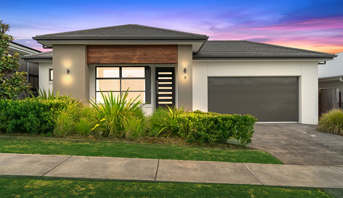 7  Silverwisp Road, Chisholm, NSW, 2322 - Image 1