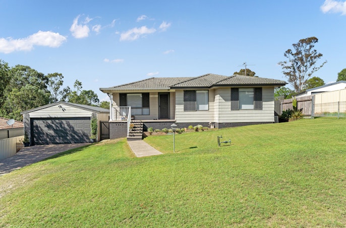 11 Goodlet Street, Rutherford, NSW, 2320 - Image 1