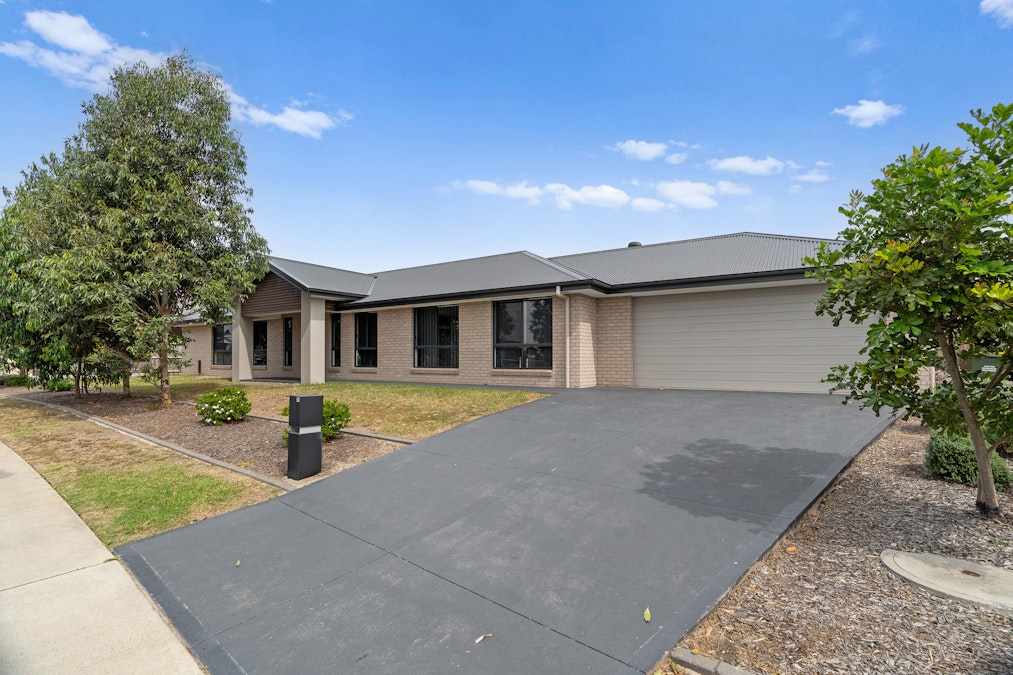 75 Wirraway Drive, Thornton, NSW, 2322 - Image 1