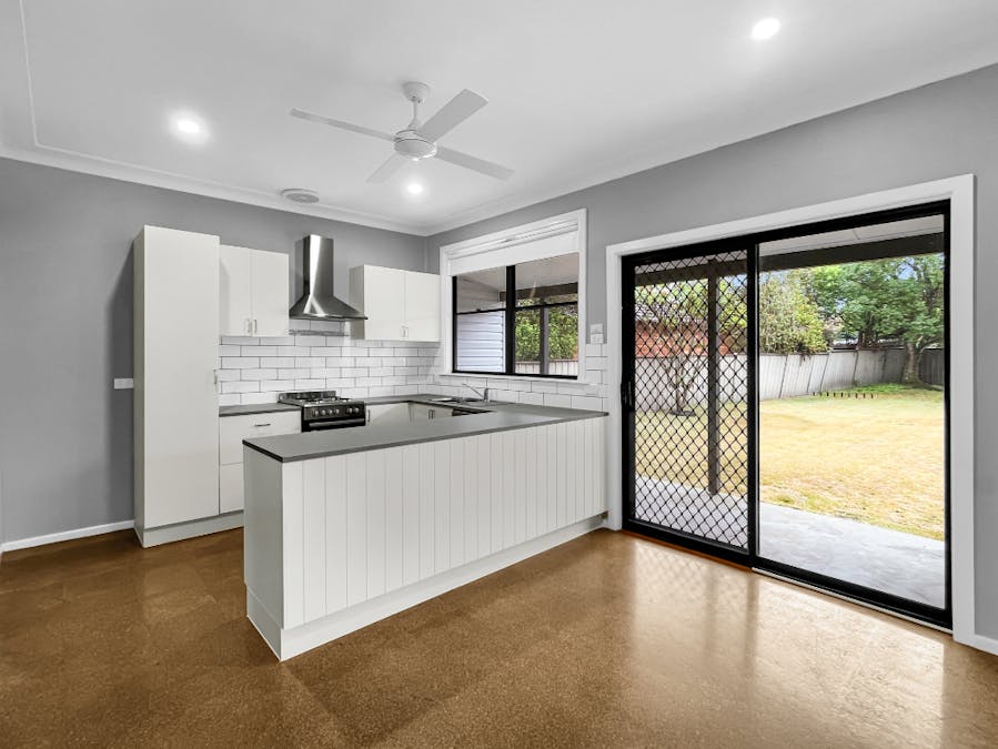 28 Alexandra Avenue, Rutherford, NSW, 2320 - Image 2