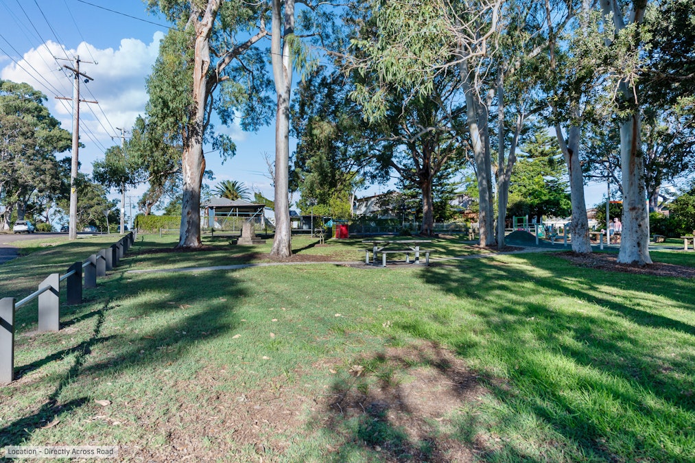 2 Vales Road, Mannering Park, NSW, 2259 - Image 12
