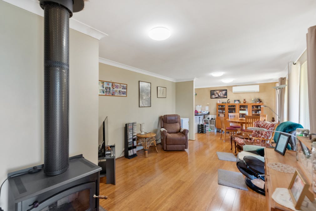 9 Victoria Street, East Branxton, NSW, 2335 - Image 2