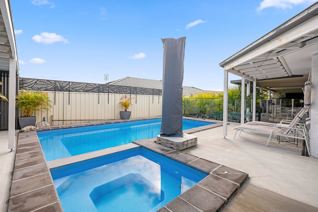6 Peppertree Circuit, Aberglasslyn, NSW, 2320 - Image 14