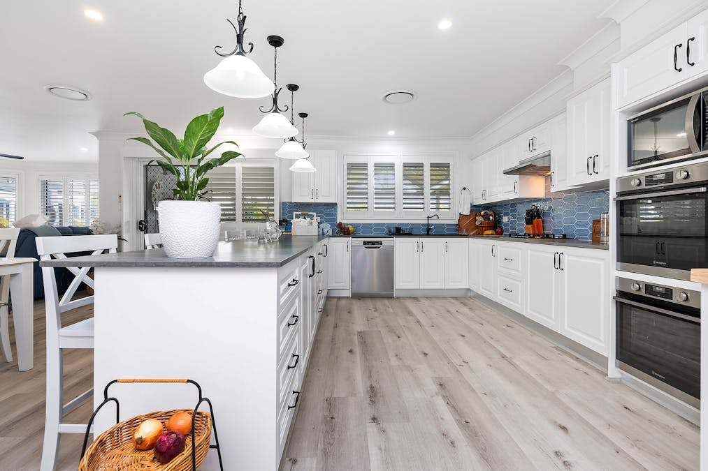 6 Peppertree Circuit, Aberglasslyn, NSW, 2320 - Image 2