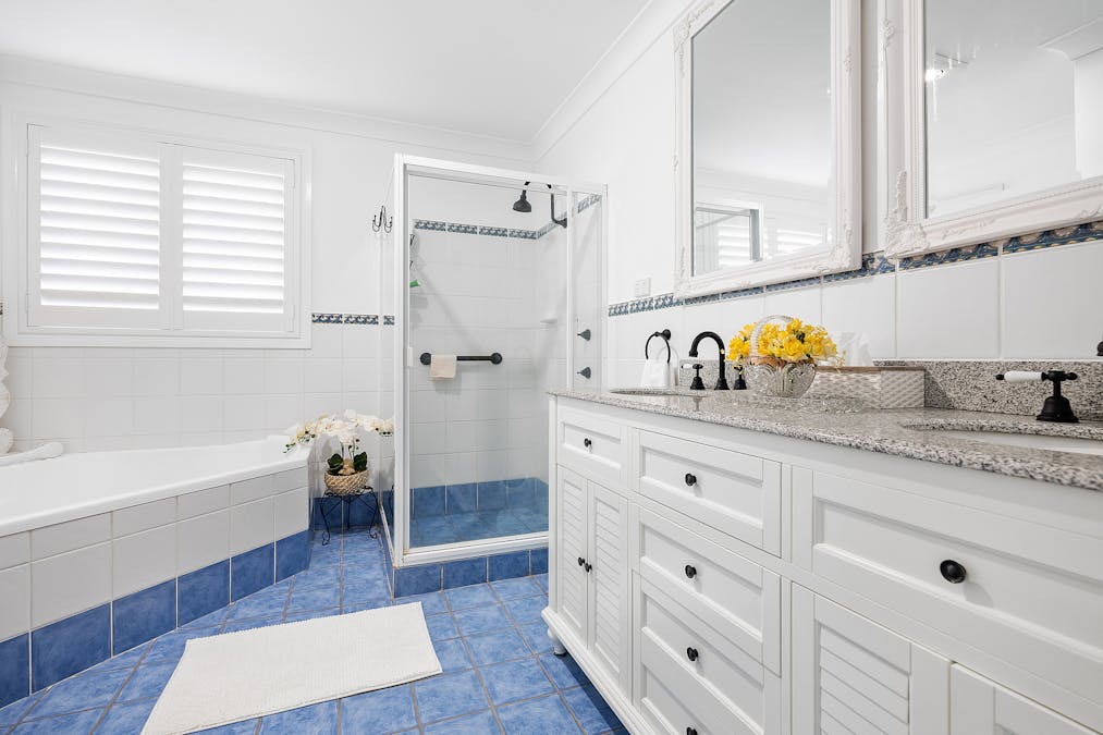 6 Peppertree Circuit, Aberglasslyn, NSW, 2320 - Image 11