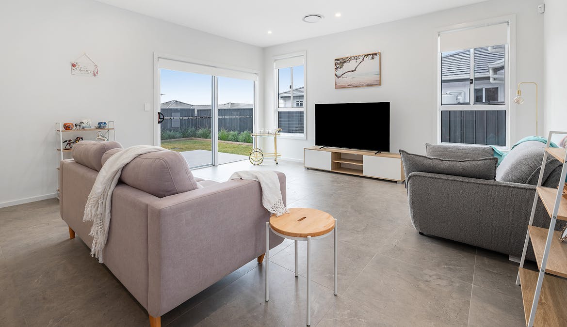 3/266 Aberglasslyn Road, Aberglasslyn, NSW, 2320 - Image 2
