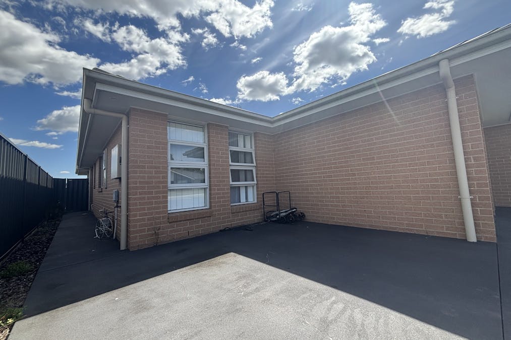 2/10 Glen Ayr Avenue, Cliftleigh, NSW, 2321 - Image 1