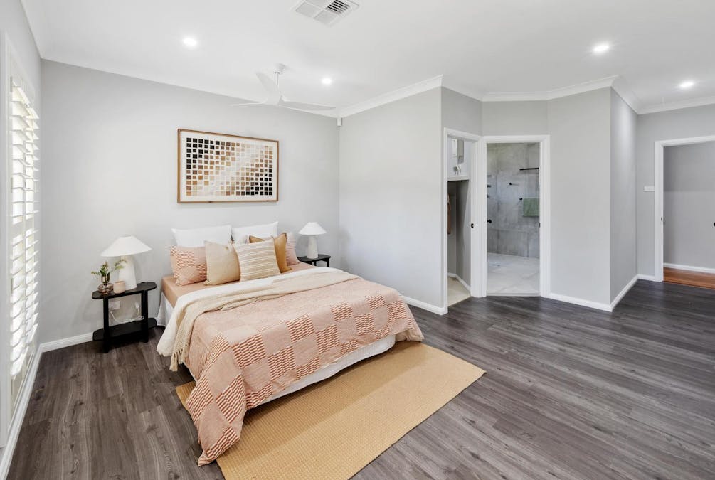 52 Barrington Grove, Thornton, NSW, 2322 - Image 10