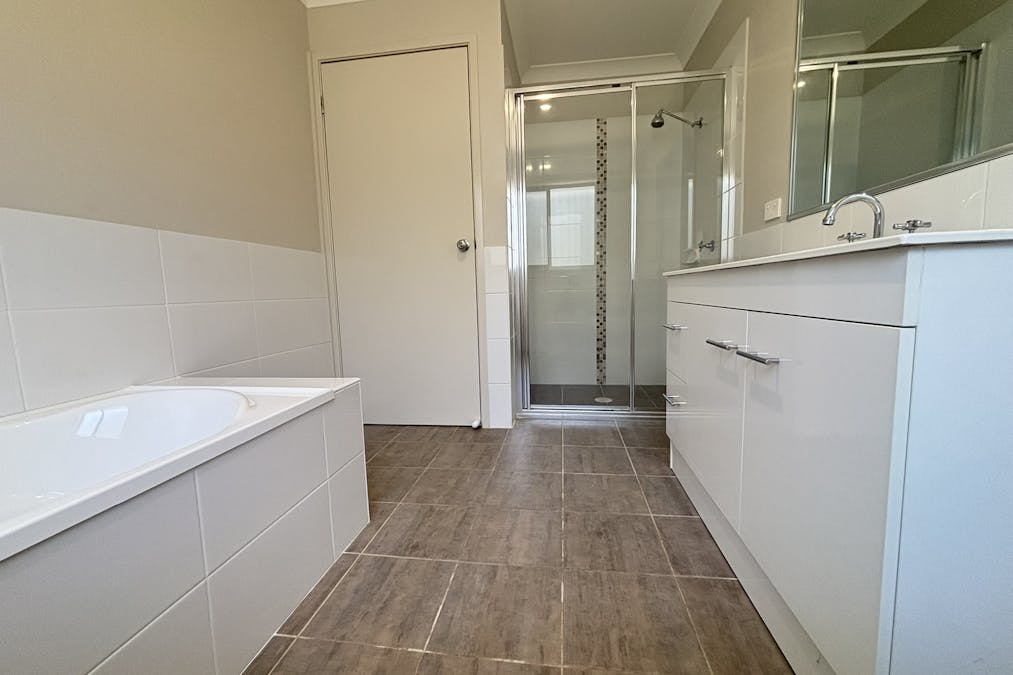 17 Slate Street, Gillieston Heights, NSW, 2321 - Image 7