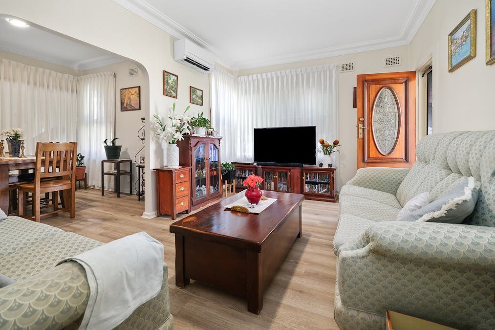   44 Glenroy Street, Thornton, NSW, 2322 - Image 3