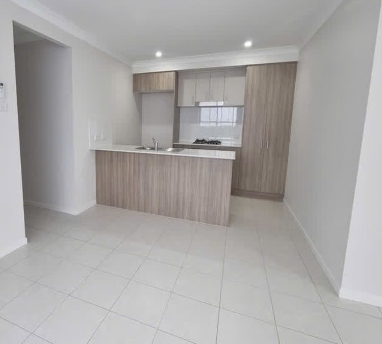 6a Crestwood Road, Thornton, NSW, 2322 - Image 2