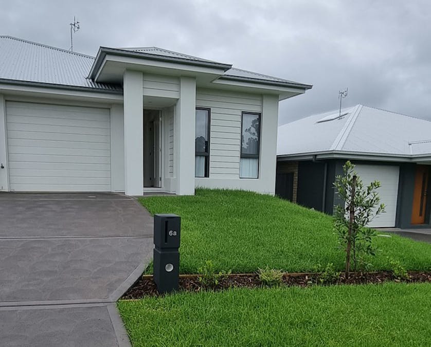 6a Crestwood Road, Thornton, NSW, 2322 - Image 1