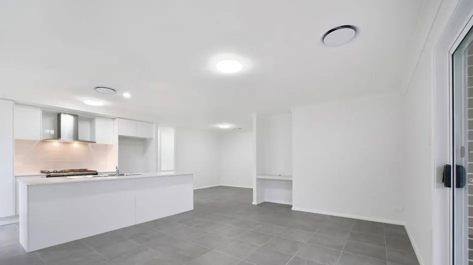 18 Masters Street — photo 2 of 14