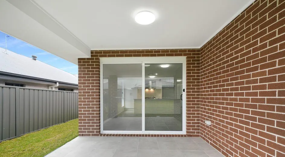 18 Masters Street — photo 13 of 14