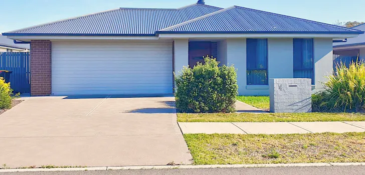 4 Uralla Street, Fern Bay, NSW, 2295